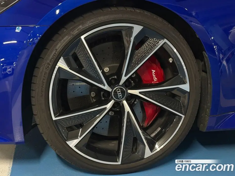 Audi RS7 2023 4.0 автомат (гидро), фото 17