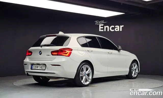 BMW 1 серия 2019 2.0 автомат (гидро), миниатюра 2