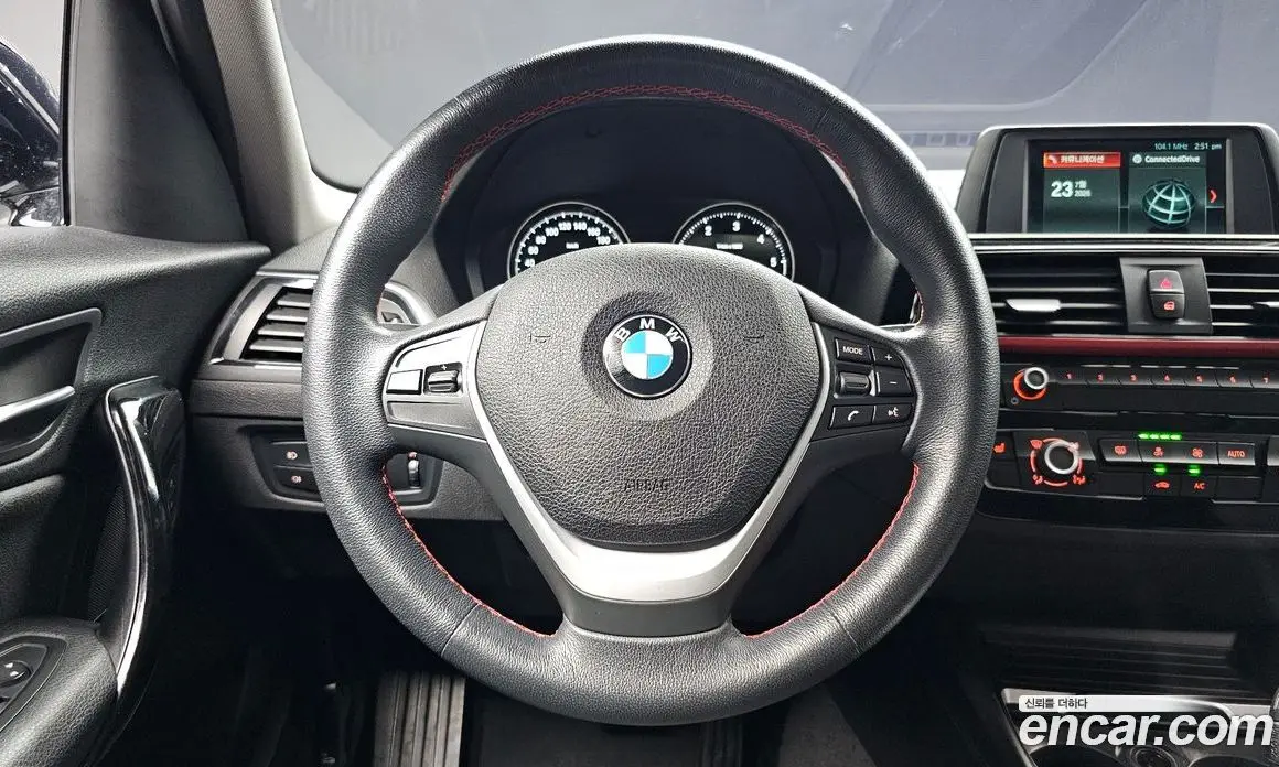 BMW 1 серия 2019 2.0 автомат (гидро), фото 13