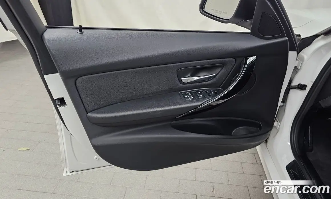 BMW 3 серия 2018 2.0 автомат (гидро), фото 13