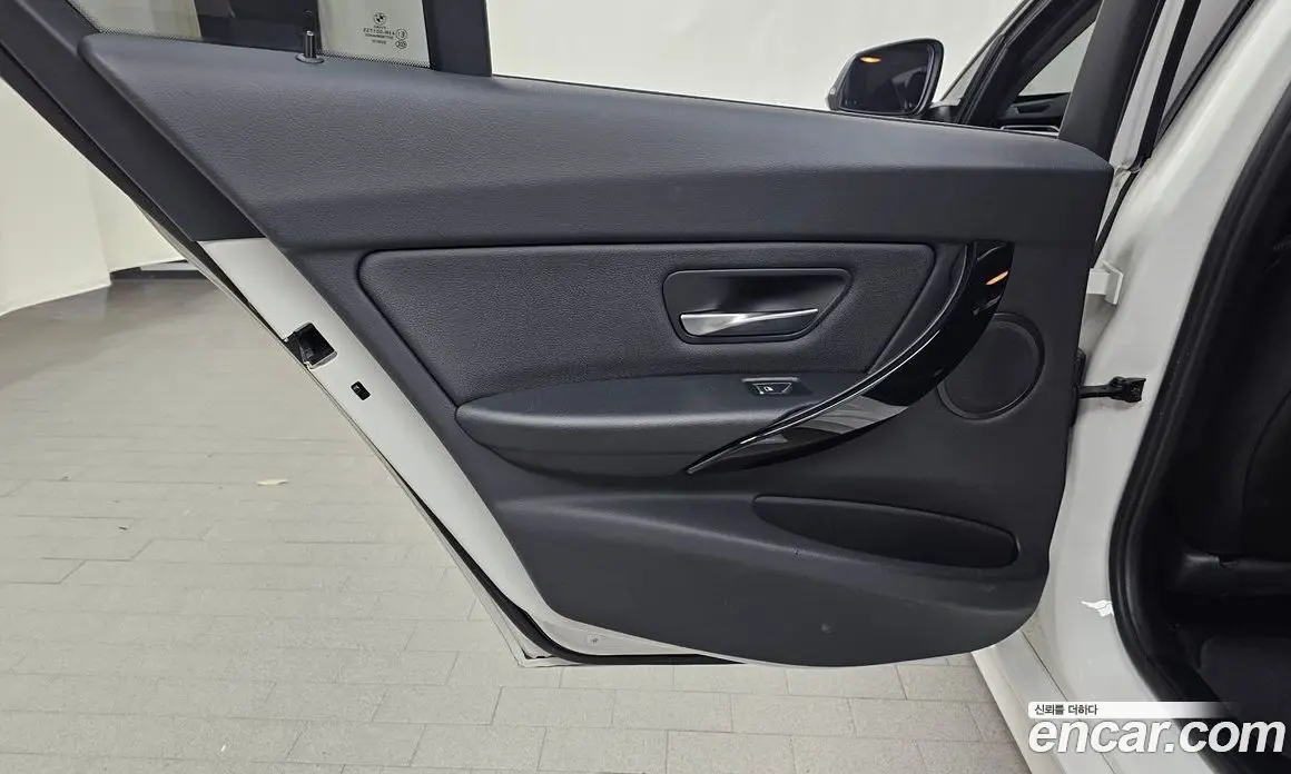 BMW 3 серия 2018 2.0 автомат (гидро), фото 14