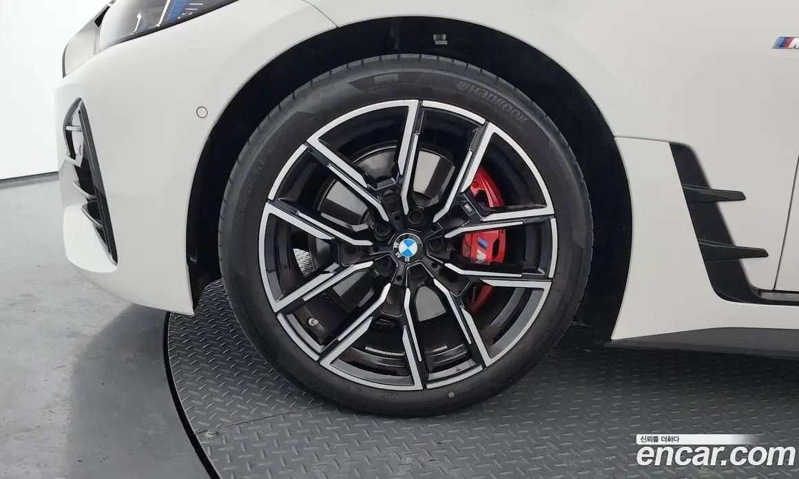 BMW 4 серия 2025 2.0 автомат (гидро), фото 4