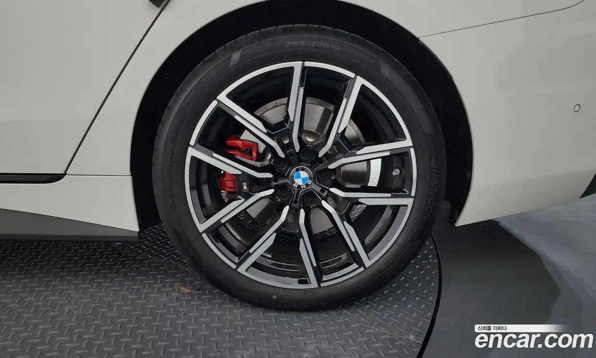 BMW 4 серия 2025 2.0 автомат (гидро), фото 6