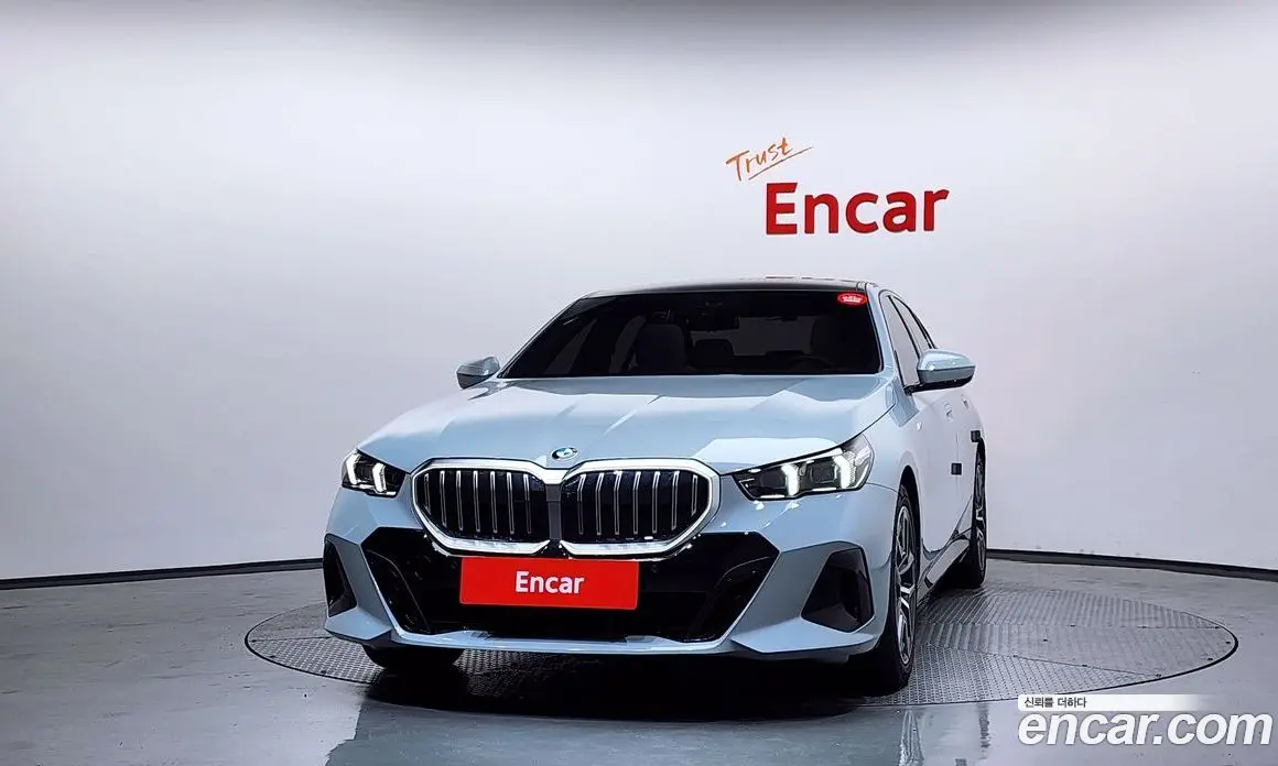 BMW 5 серия 2025 2.0 автомат (гидро), фото 3