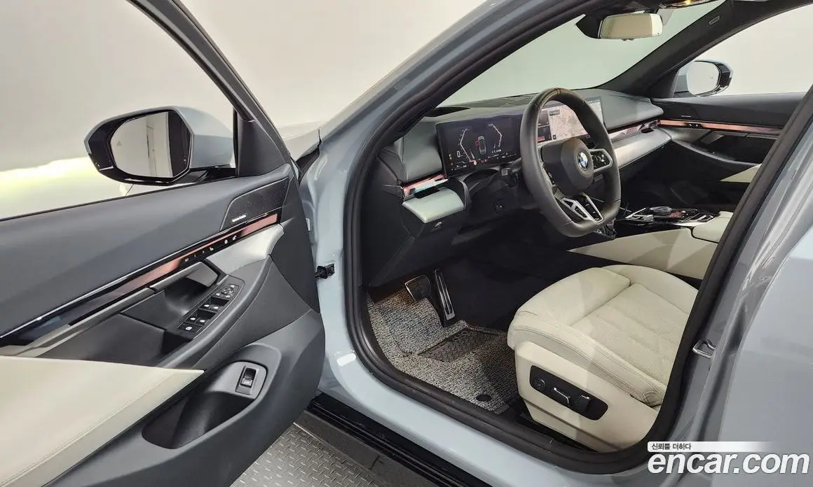 BMW 5 серия 2025 2.0 автомат (гидро), фото 10