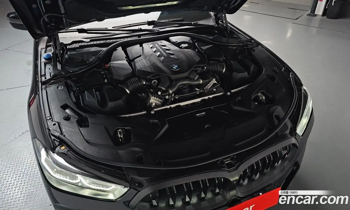 BMW 8 серия 2025 4.4 автомат (гидро), фото 5
