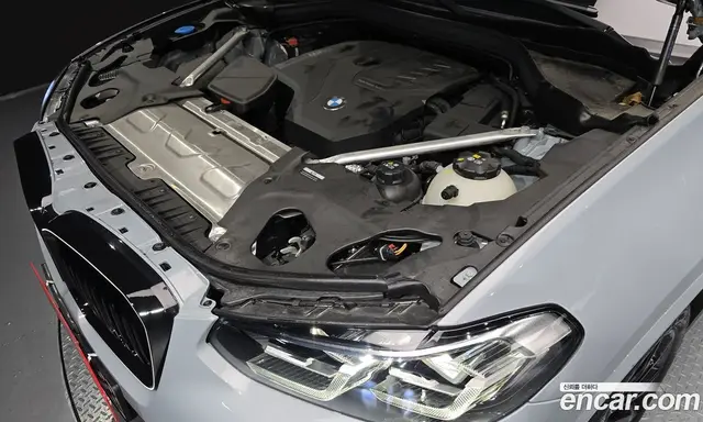 BMW X4 2025 2.0 автомат (гидро), миниатюра 6