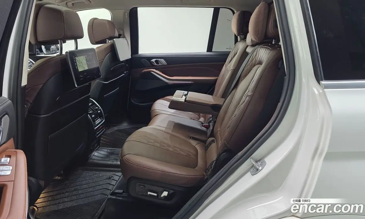 BMW X7 2022 3.0 автомат (гидро), фото 18