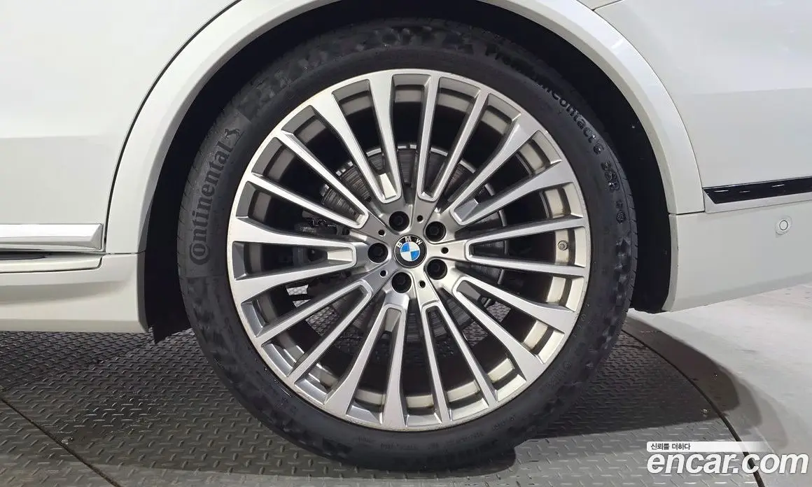 BMW X7 2022 3.0 автомат (гидро), фото 7