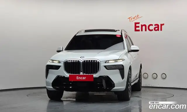 BMW X7 2025 3.0 автомат (гидро), миниатюра 3