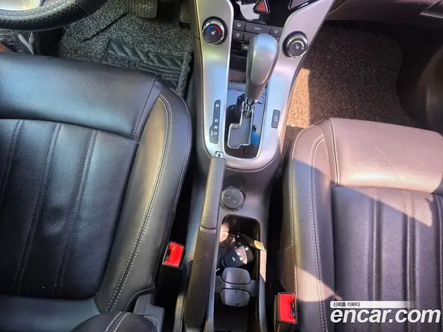 Chevrolet Cruze 2016 1.6 автомат (гидро), миниатюра 9