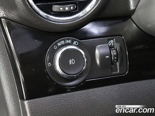 Chevrolet Orlando 2016 2.0 автомат (гидро), миниатюра 11