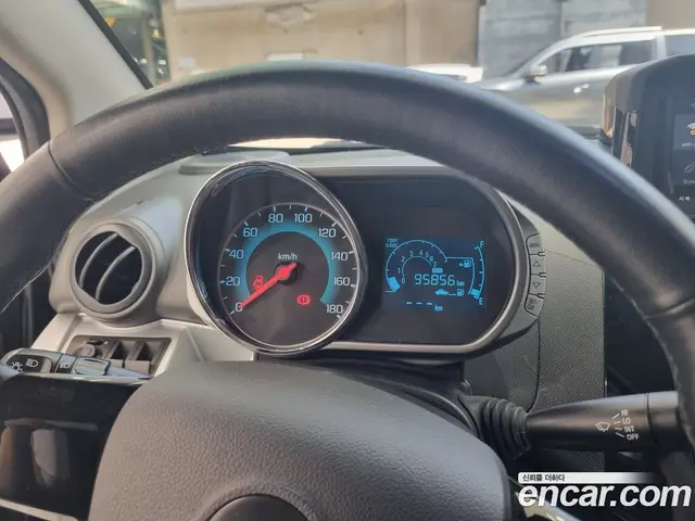 Chevrolet Spark 2013 1.0 автомат (гидро), миниатюра 8