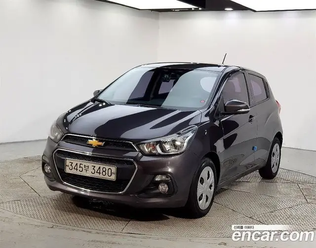 Chevrolet Spark 2015 1.0 автомат (гидро), миниатюра 1