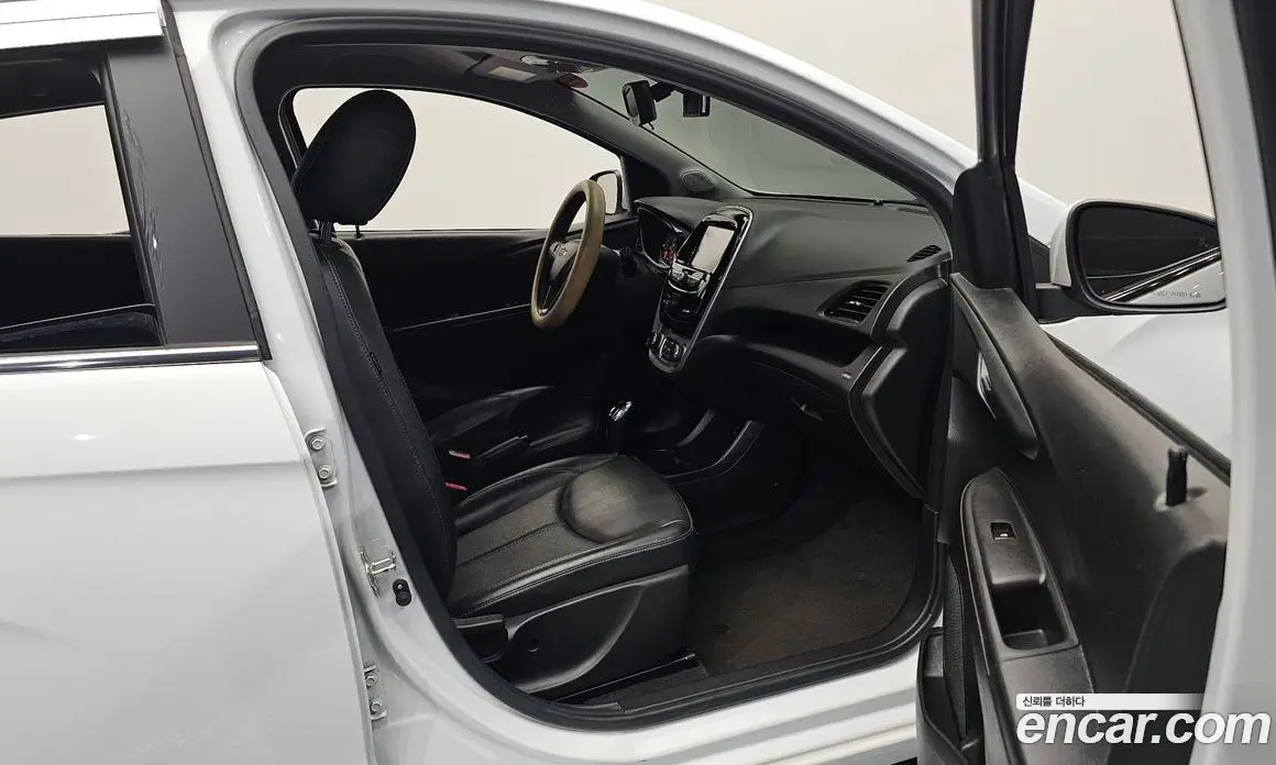 Chevrolet Spark 2016 1.0 автомат (гидро), фото 16