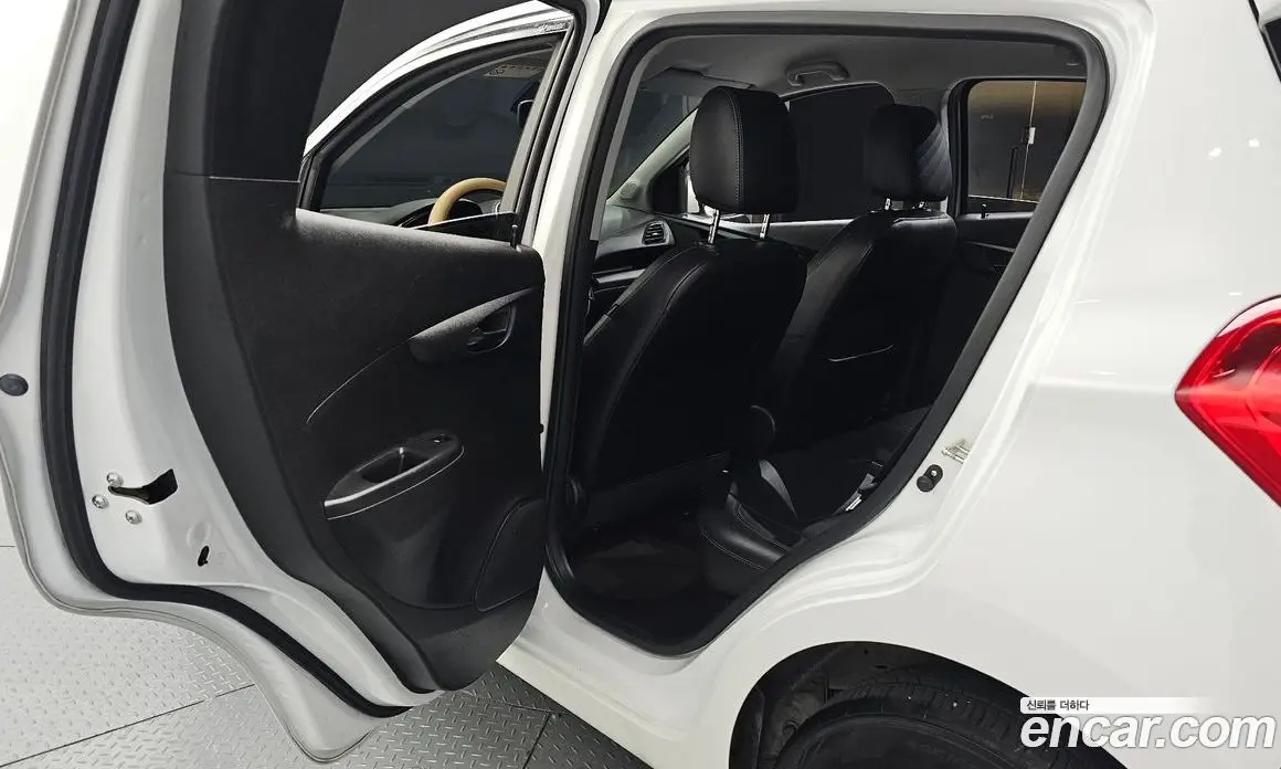 Chevrolet Spark 2016 1.0 автомат (гидро), фото 18