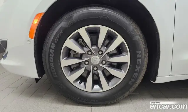 Chrysler Pacifica 2020 3.6 автомат (гидро), миниатюра 5