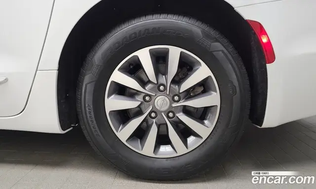 Chrysler Pacifica 2020 3.6 автомат (гидро), миниатюра 7