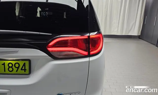 Chrysler Pacifica 2020 3.6 автомат (гидро), миниатюра 9