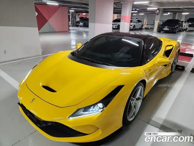 Ferrari F8, 2021, 7 698 км