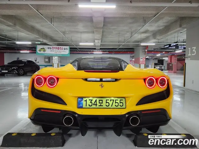 Ferrari F8 2021 3.9 автомат (гидро), миниатюра 6