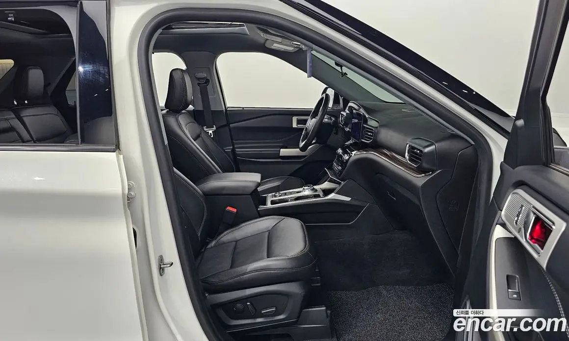 Ford Explorer 2022 2.3 автомат (гидро), фото 16