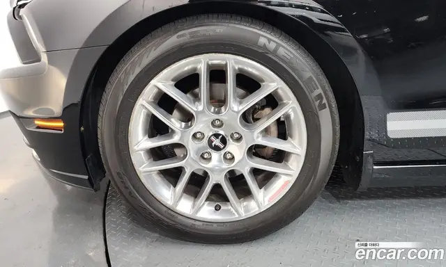 Ford Mustang 2013 3.7 автомат (гидро), миниатюра 5
