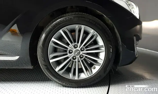 Genesis EQ900 2016 3.3 автомат (гидро), миниатюра 5 Genesis EQ900 2016 3.3 автомат (гидро), миниатюра 5