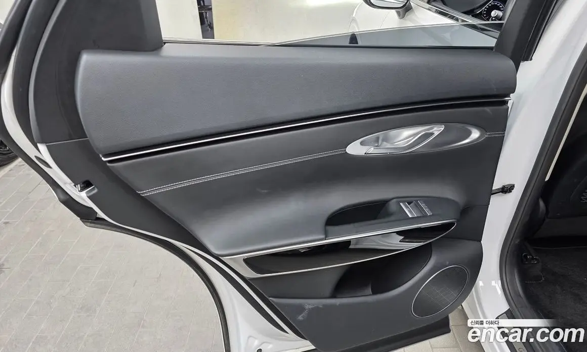 Genesis GV70 2021 2.5 автомат (гидро), фото 15