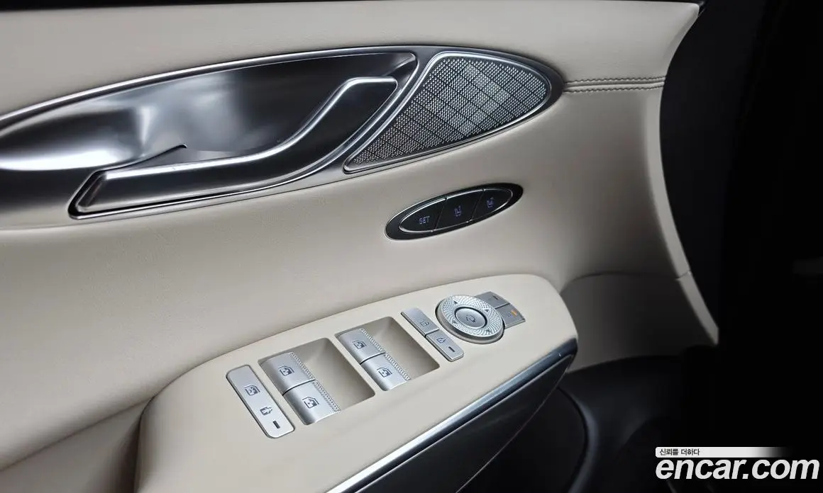 Genesis GV70 2024 2.5 автомат (гидро), фото 26