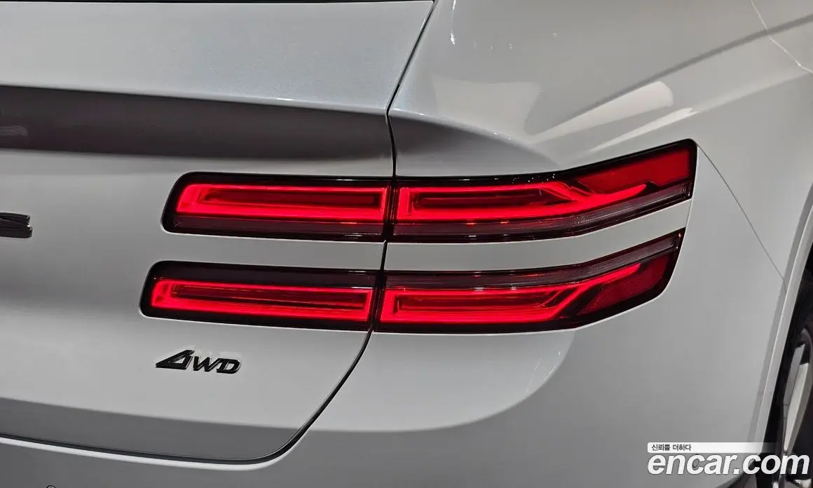 Genesis GV80 2023 3.0 автомат (гидро), фото 9