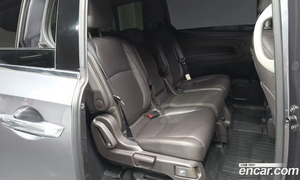 Honda Odyssey 2017 3.5 автомат (гидро), фото 17