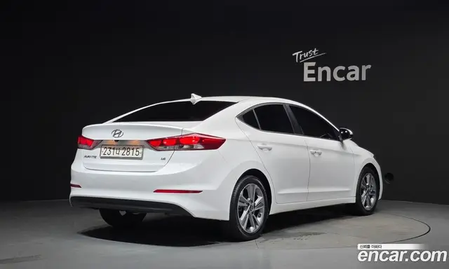 Hyundai Avante 2017 1.6 автомат (гидро), миниатюра 2