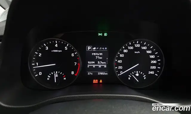 Hyundai Avante 2017 1.6 автомат (гидро), миниатюра 11