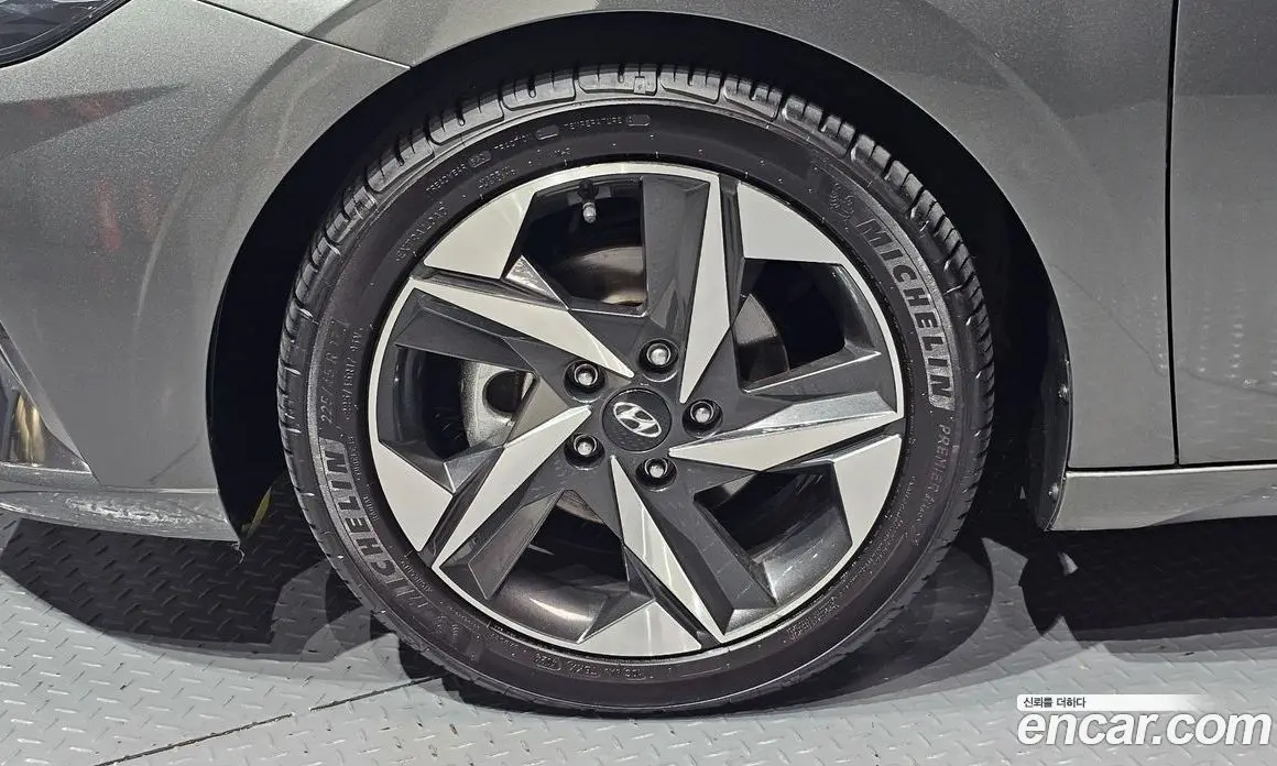 Hyundai Avante 2020 1.6 автомат (гидро), фото 5