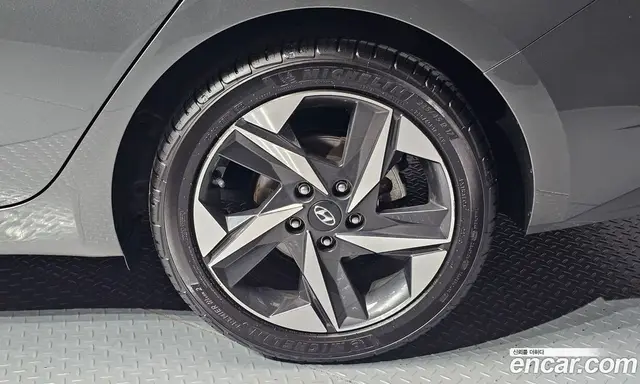 Hyundai Avante 2020 1.6 автомат (гидро), миниатюра 7