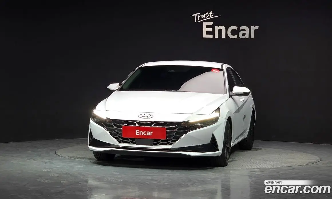 Hyundai Avante 2022 1.6 автомат (гидро), фото 3