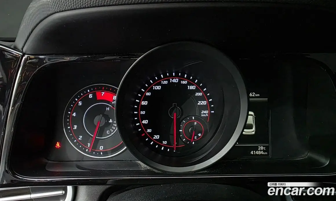 Hyundai Avante 2022 1.6 автомат (гидро), фото 8