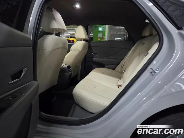Hyundai Avante 2024 1.6 автомат (гидро), миниатюра 11