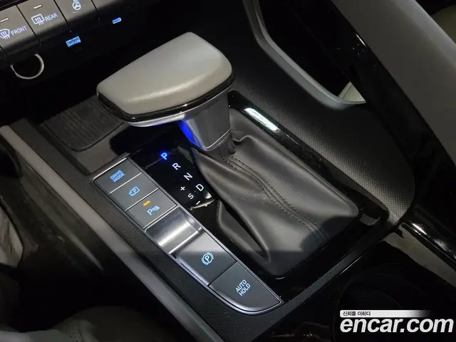 Hyundai Avante 2024 1.6 автомат (гидро), миниатюра 9