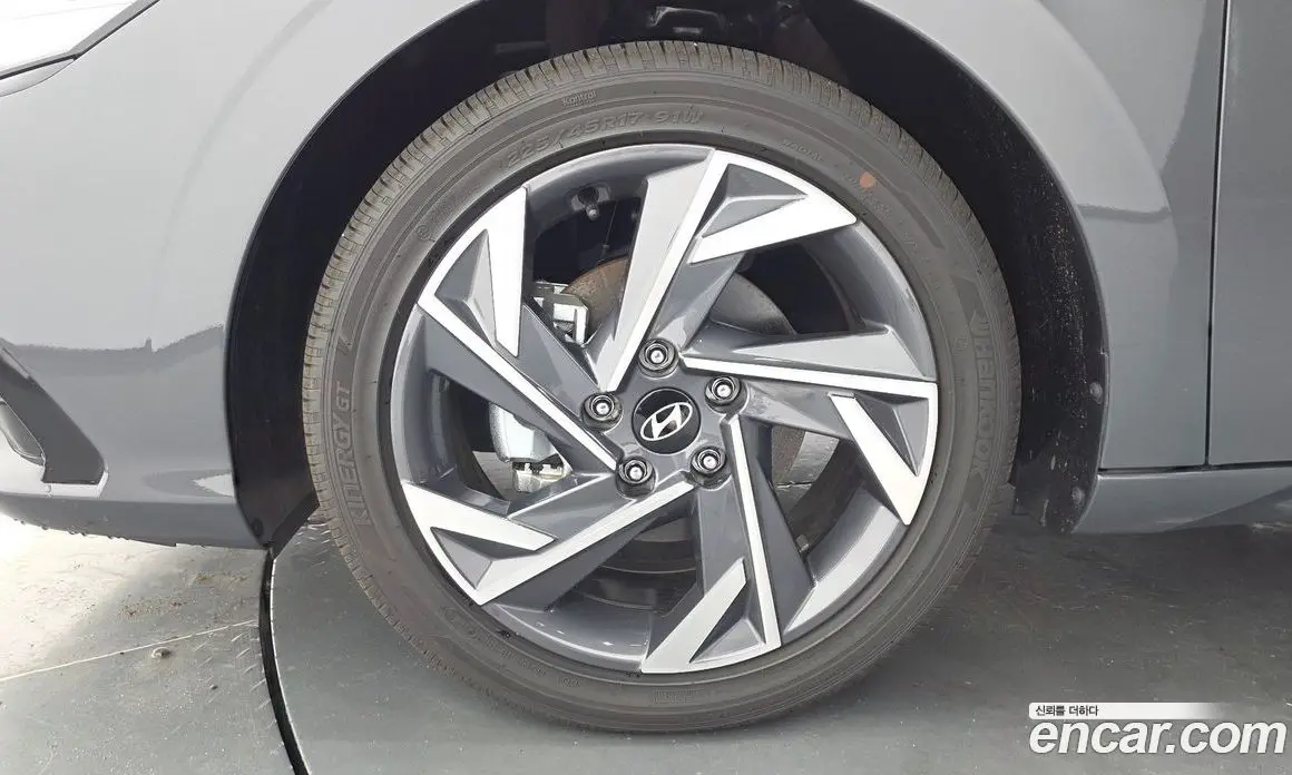 Hyundai Avante 2025 1.6 автомат (гидро), фото 5