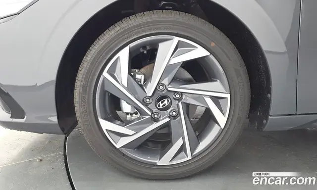 Hyundai Avante 2025 1.6 автомат (гидро), миниатюра 5