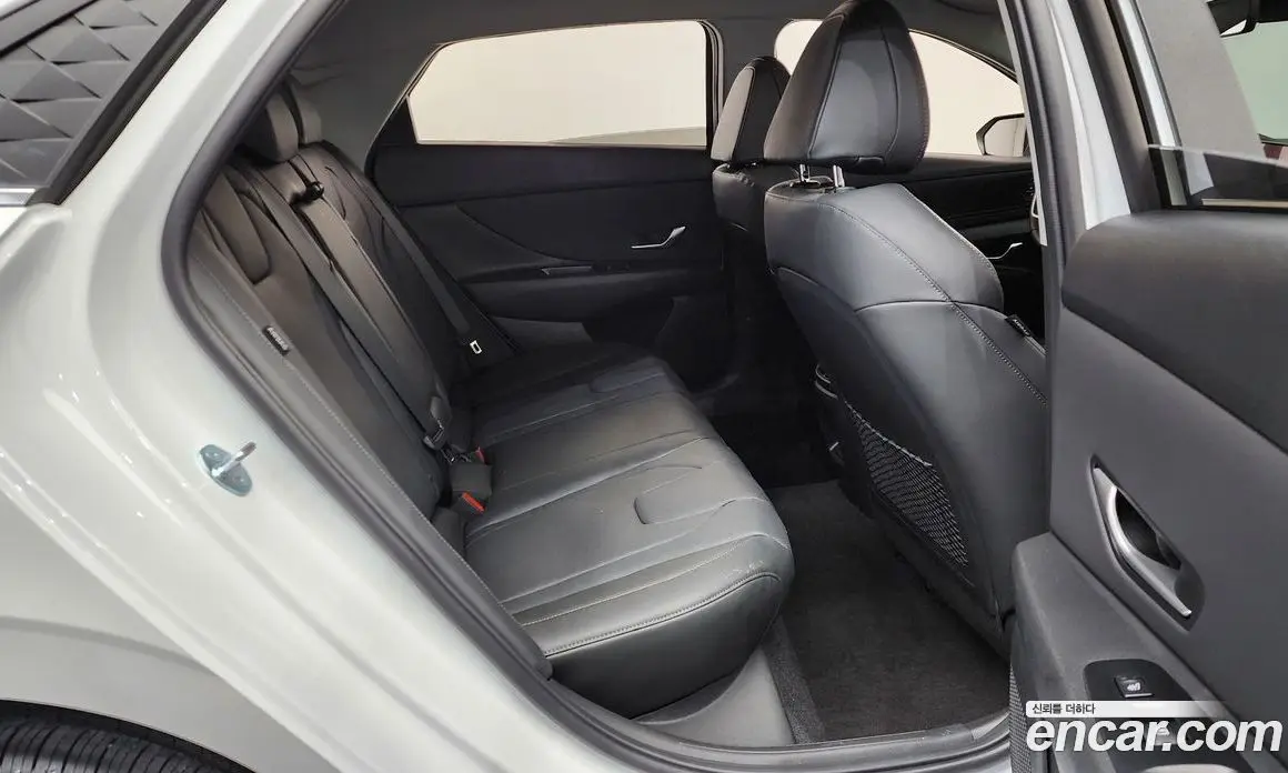 Hyundai Avante 2025 1.6 автомат (гидро), фото 17