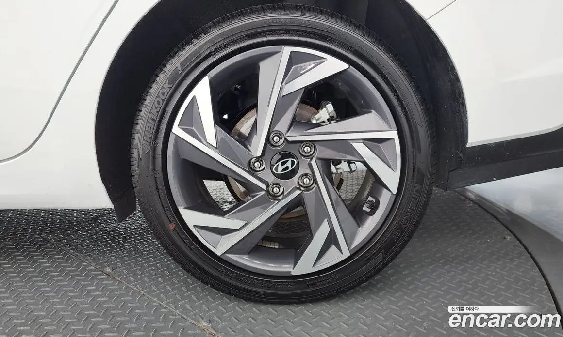 Hyundai Avante 2025 1.6 автомат (гидро), фото 7