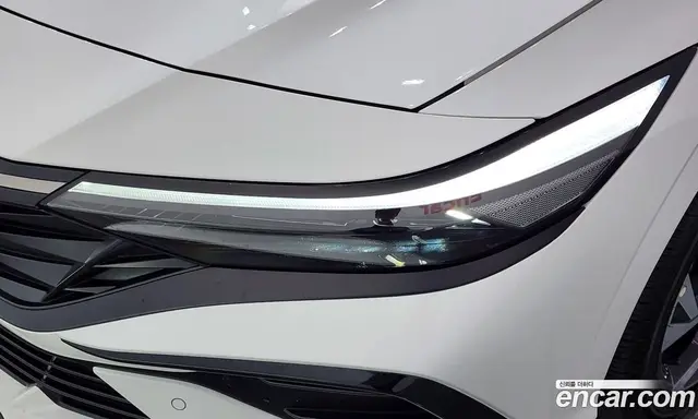 Hyundai Avante 2025 1.6 автомат (гидро), миниатюра 8