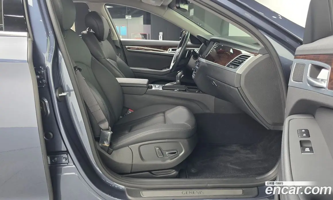 Hyundai Genesis 2014 3.3 автомат (гидро), фото 16