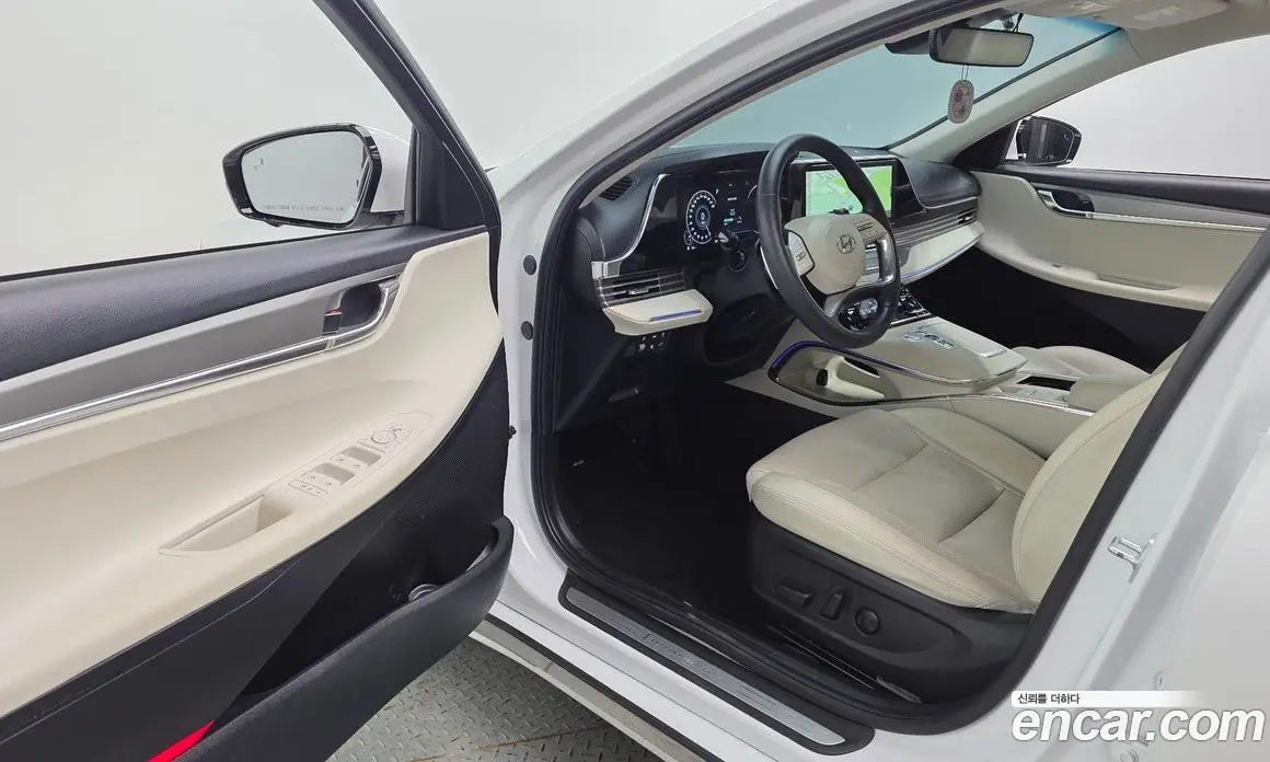 Hyundai Grandeur 2022 2.5 автомат (гидро), фото 13