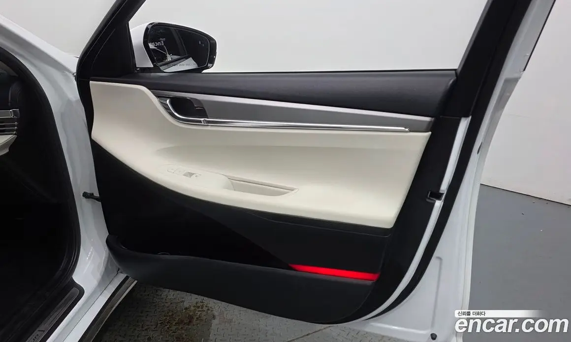 Hyundai Grandeur 2022 2.5 автомат (гидро), фото 14