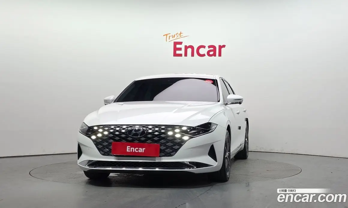 Hyundai Grandeur 2022 2.5 автомат (гидро), фото 3