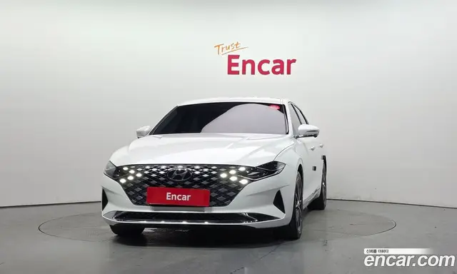 Hyundai Grandeur 2022 2.5 автомат (гидро), миниатюра 3